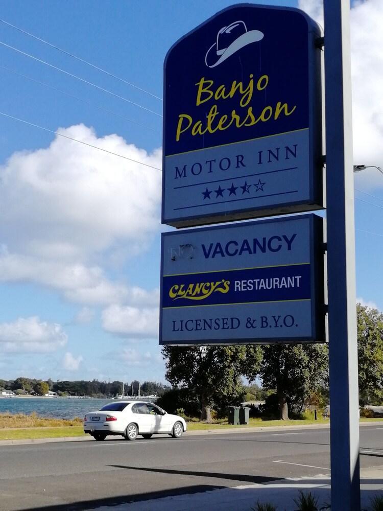 Banjo Paterson Motor Inn Lakes Entrance Exterior photo