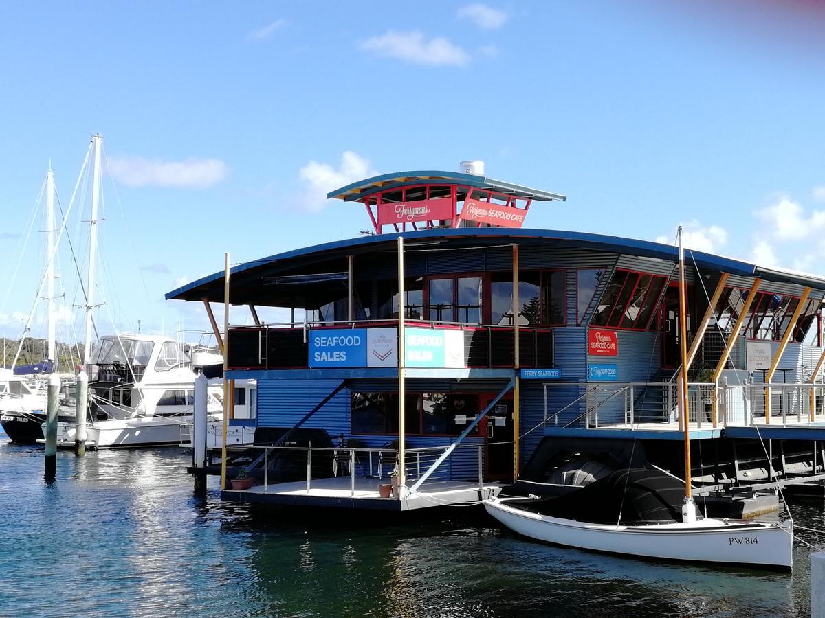 Banjo Paterson Motor Inn Lakes Entrance Exterior photo